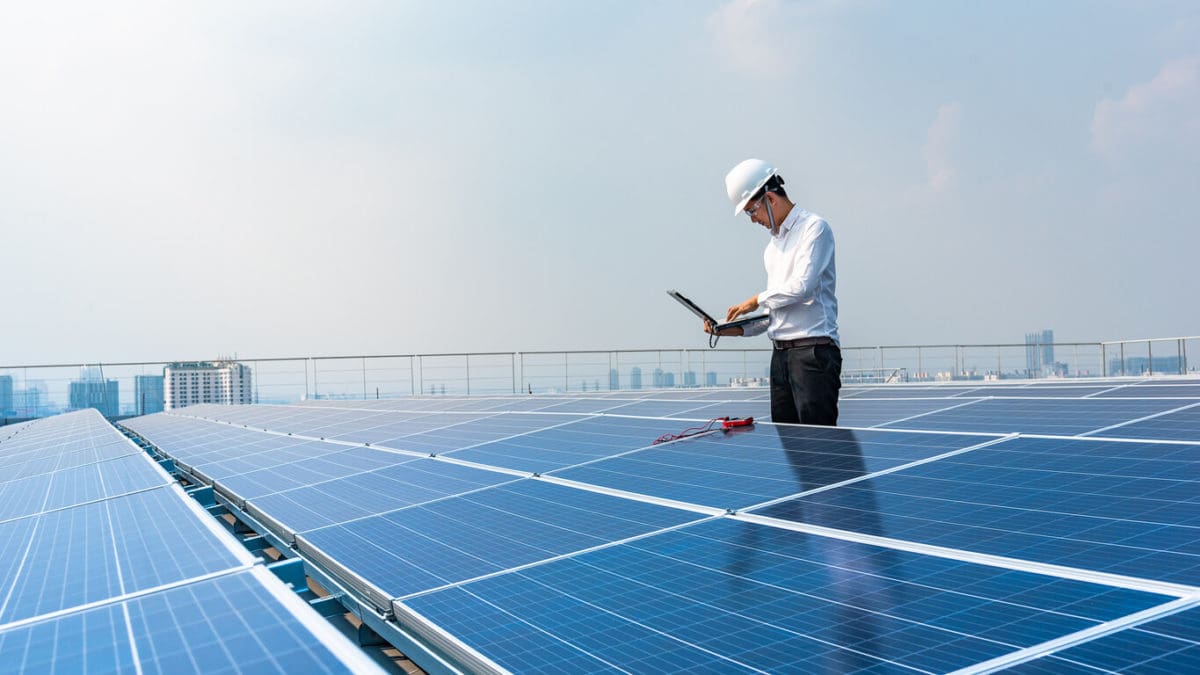 How To Become A Renewable Energy Consultant