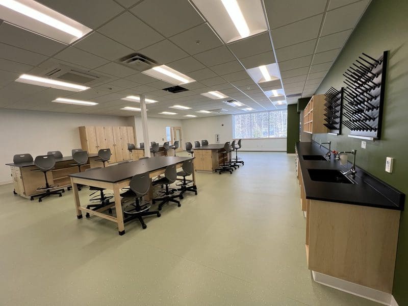 biology lab at Technical Institute of Environmental Technology
