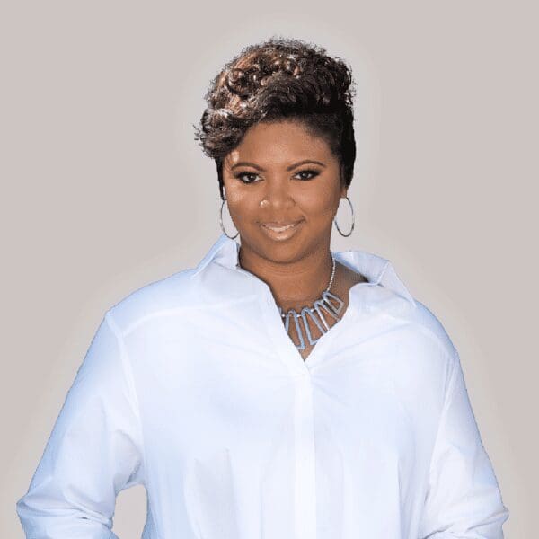 Dr. Chenee Gilbert headshot photo.