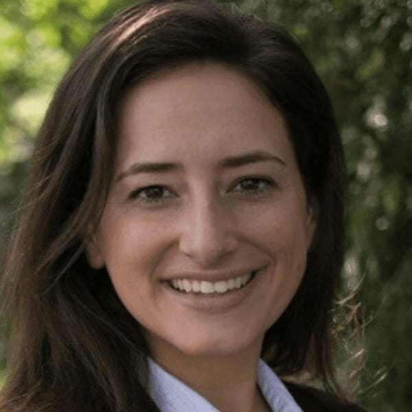 Dr. Jennifer Gill headshot photo