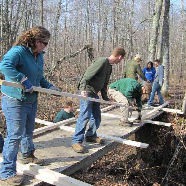 Alumni Work to Secure Internships for the next generation of Federal Land Managers