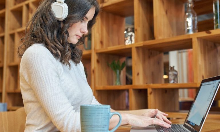 earning-an-online-masters-degree-1080×647-1