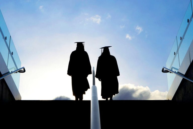 Associate-vs-Bachelor-Degree-scaled