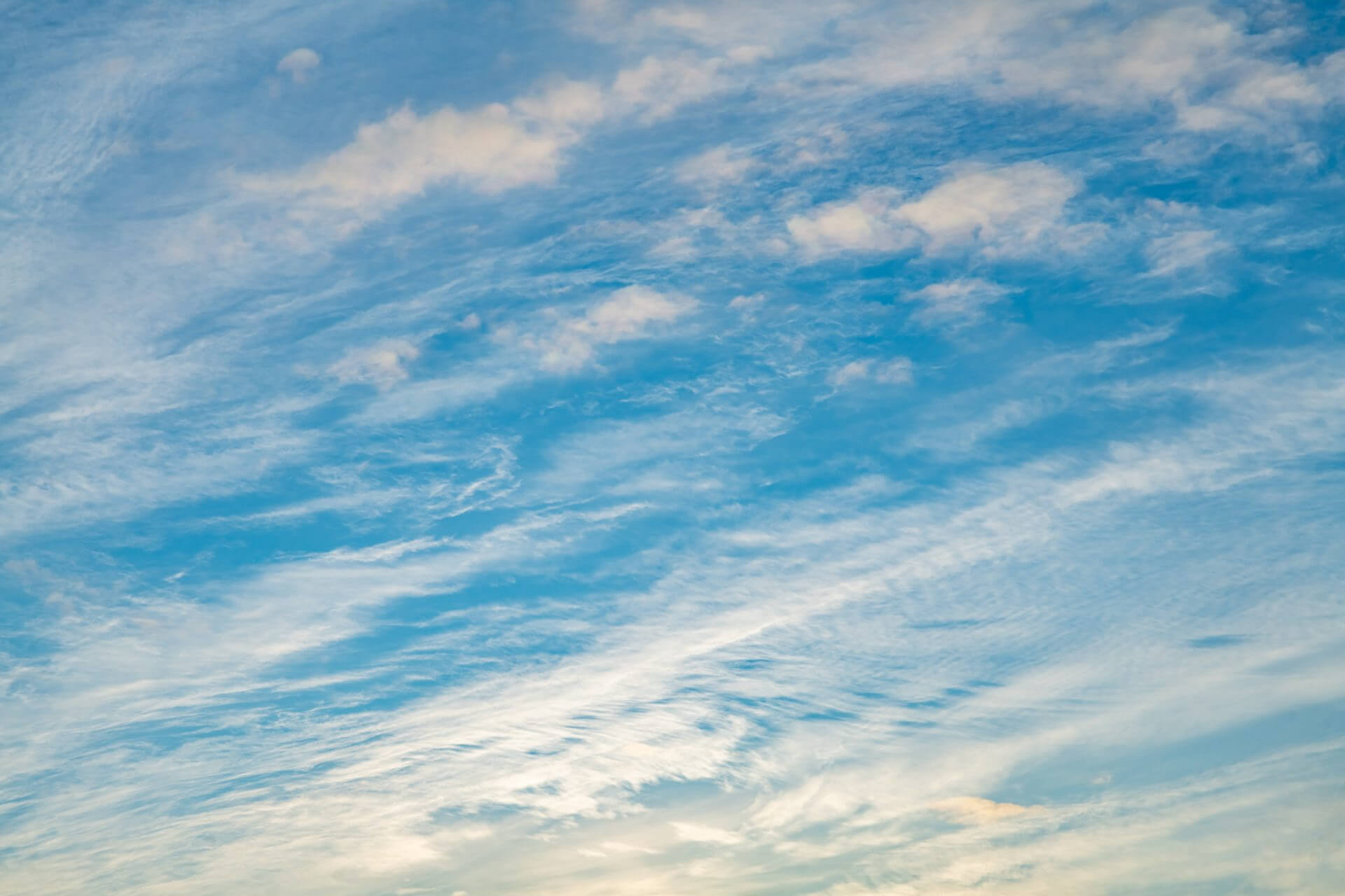 beautiful-sky-with-white-clouds