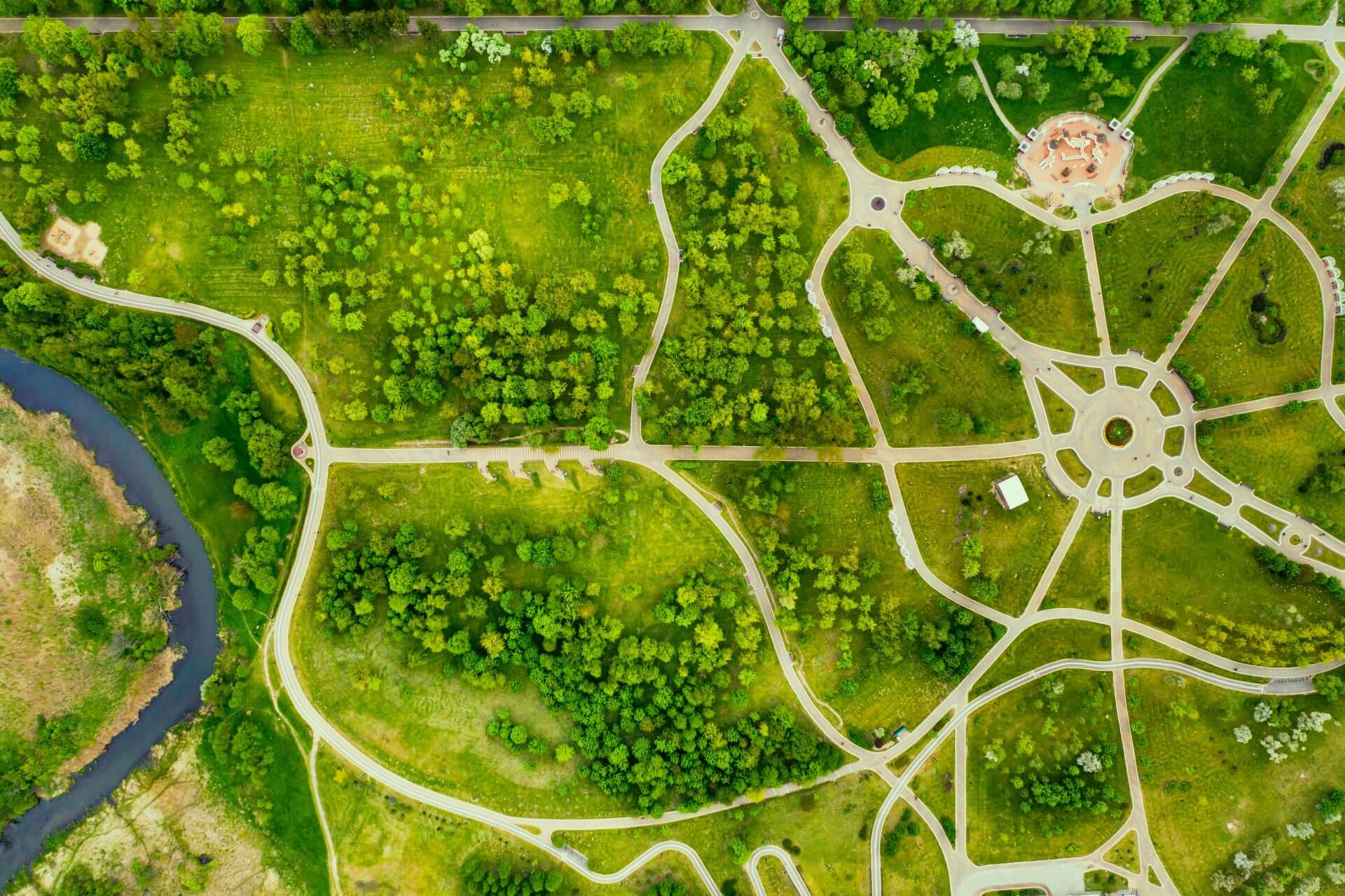 view-from-the-height-of-the-loshitsky-park-in-mins-